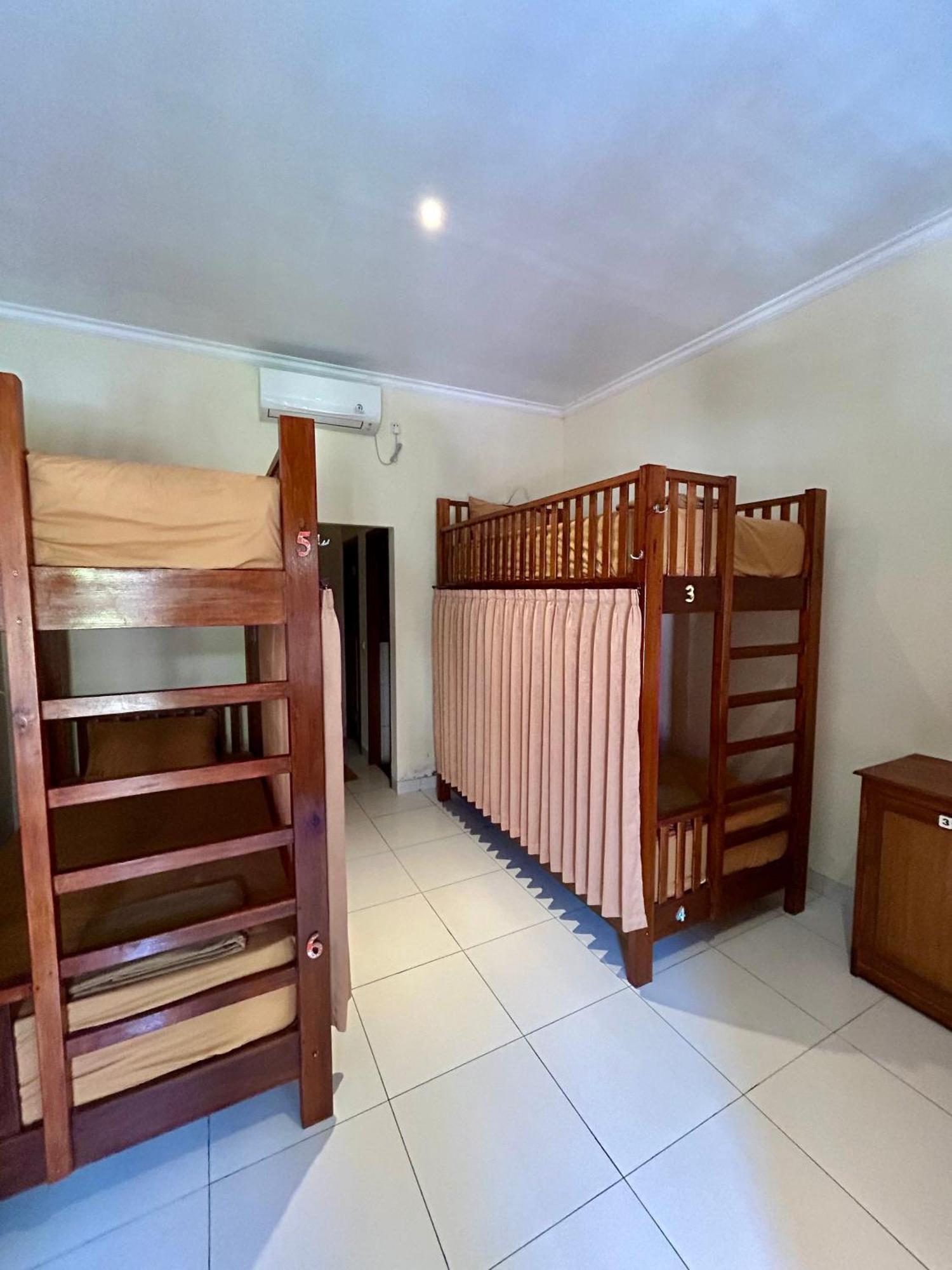 Nusa Garden Homestay 누사 렘봉안 외부 사진